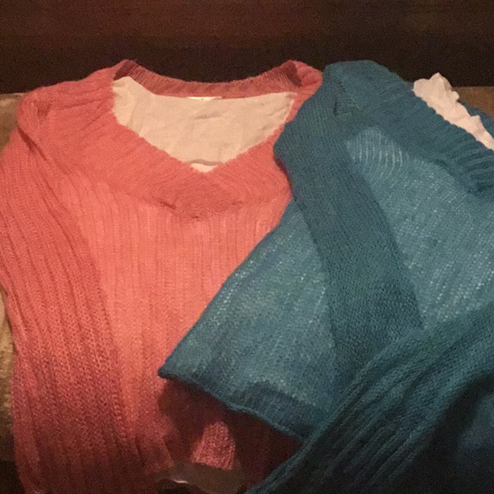 New sweater never worn no tag